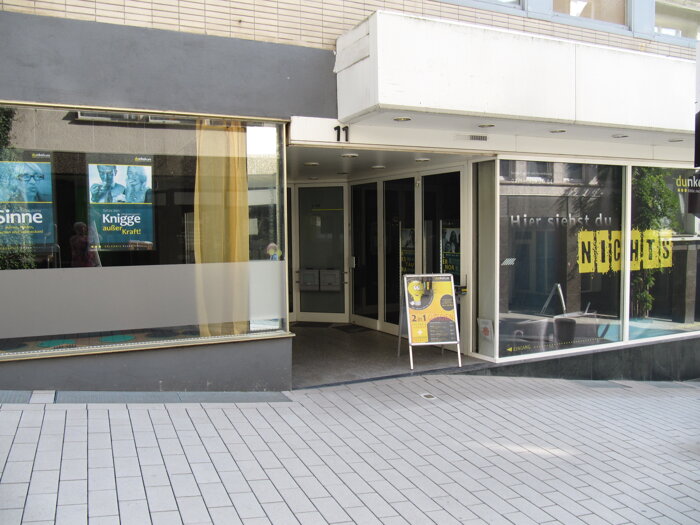Außenansicht des Dunkelcafé in der Kölner Straße 11 in Siegen